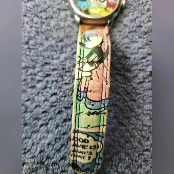 Mickey Mouse & Minnie Mouse Rare Disney  women Large Size 40 mmMickey Mouse & M - Picture 7 of 11